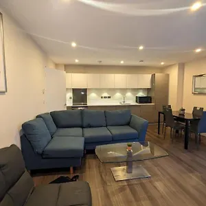 2 Bedroom Flat Apartment Cambridge (Cambridgeshire)